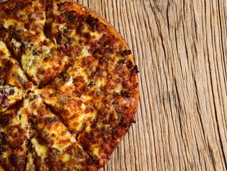 Capriciosa Pizza Large