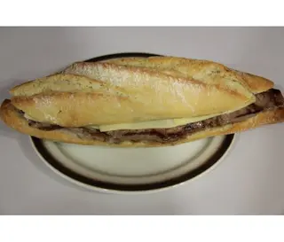 Bocadillo De Pepito Con Queso