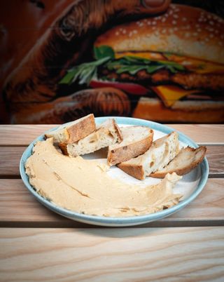 Скибка з місо маслом