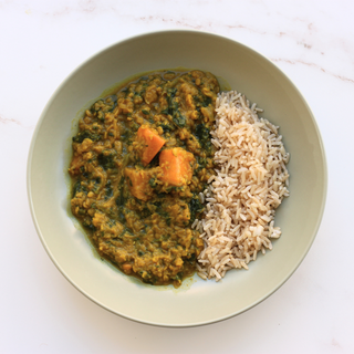 Dal de lenteja roja con arroz integral