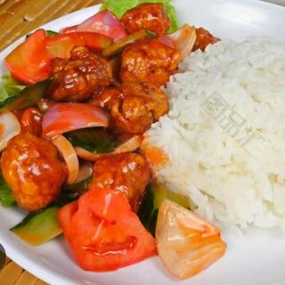 Bol de arroz con cerdo agridulce 