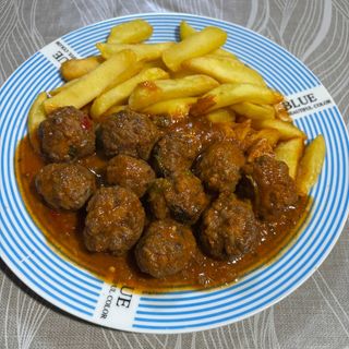 Albóndigas Caseras Con Patatas