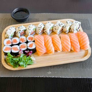Combinado De Salmón (19 pzas.)