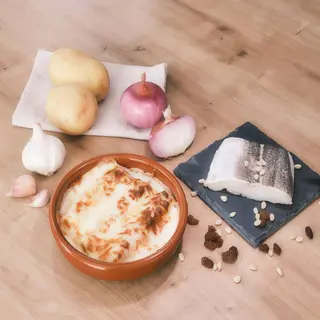 Canelones Gratinados De Bacalao Con Pasas Y Piñones (6 Uds.)