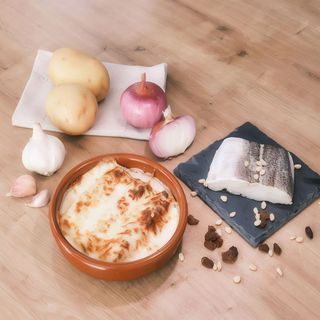 Canelones Gratinados De Bacalao Con Pasas Y Piñones (6 Uds.)