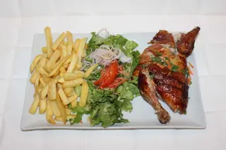 Demi Poulet Rôti+ Frites