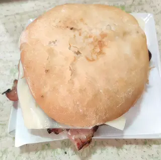 Bocadillo de Bacon y Queso