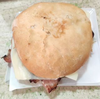 Bocadillo de Bacon y Queso
