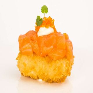 Qubo di riso e salmone - 1 pezzo