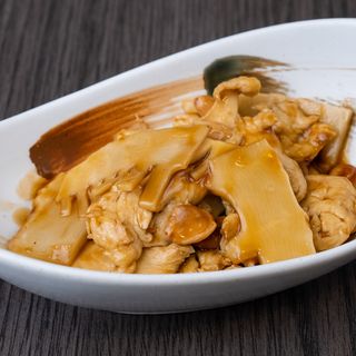 129. Pollo alle mandorle