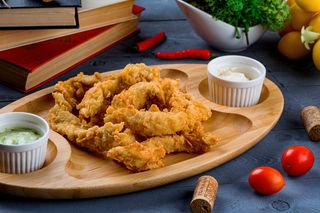 Куриные стрипсы с соусом (6 шт.)