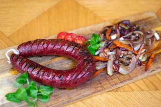 Телешки суджук на скара