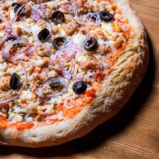 Pizza Marinada Atún