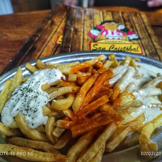 Patatas Con Salsas Varias 