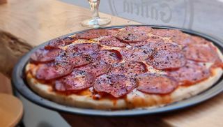 Pizza Calabreza 