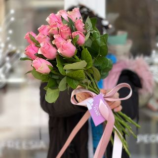 Букет из 15 розовых роз - «Celeb»