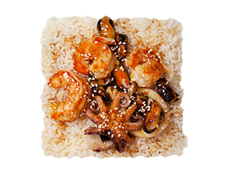 Orez gătit la aburi cu fructe de mare