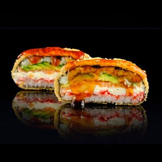 Суші-бургер із сьомгою