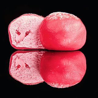 Моті полуничний 