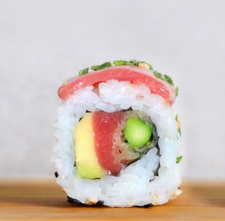 83. Tataki tuna（4piezas）