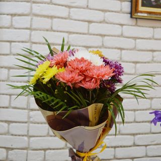 Buchet crizanteme multicolor
