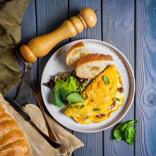 Омлет с колбасой и сыром моцарелла (280г)