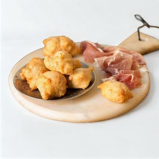 Prosciutto crudo e frittelle