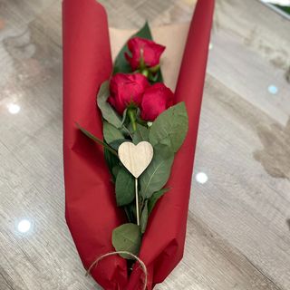 Mali buket crvenih ruža