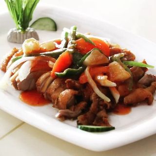 605. Pato Asado Con Salsa Agridulce