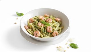 Pasta pesto e gamberetti