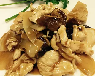 Pollo con Funghi e Bambù