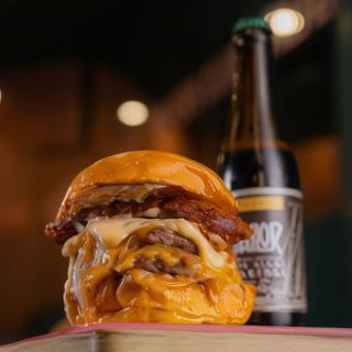 Miss Cheese Beerger