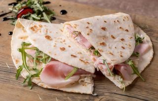 Piadina con Prosciutto Cotto