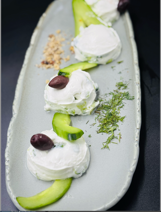 Млечна салата (300г)