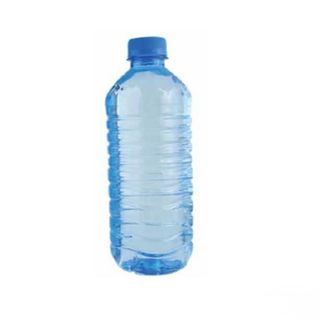 Agua botella pequeña 