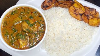 White rice + Banga stew + Fried Plantain