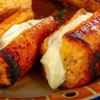 Maduro con queso costeño