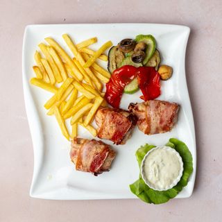 Ćureći medaljoni u slanini