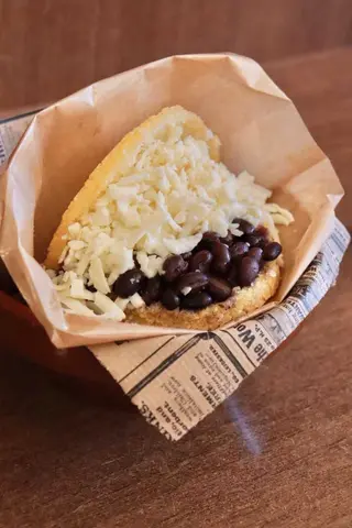 Arepa Domino