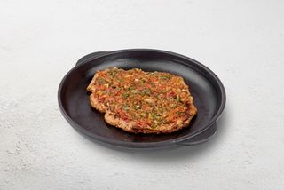 Стейк зі свинини з сальсою