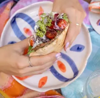 Pita Roast Beef