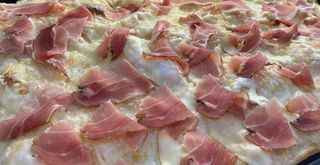 Pizza speck e provola