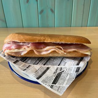 24- Bocadillo De Bacon Y Queso