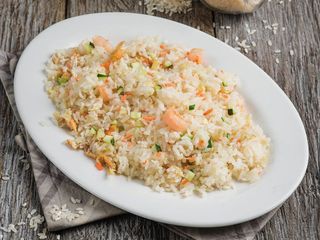 Рис жареный с креветками