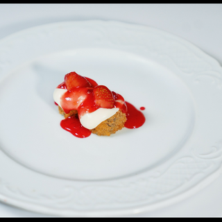 817.tempura maki de fresa(8 Uds)