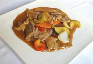59 Maiale con funghi e bambù