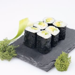 153. Hosomaki avocado