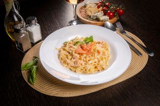 Tagliatelle cu somon