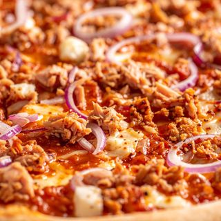 Pizza tonno e cipolla