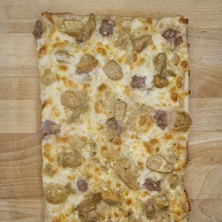 Salsiccia e porcini  teglia 1/4 per una persona